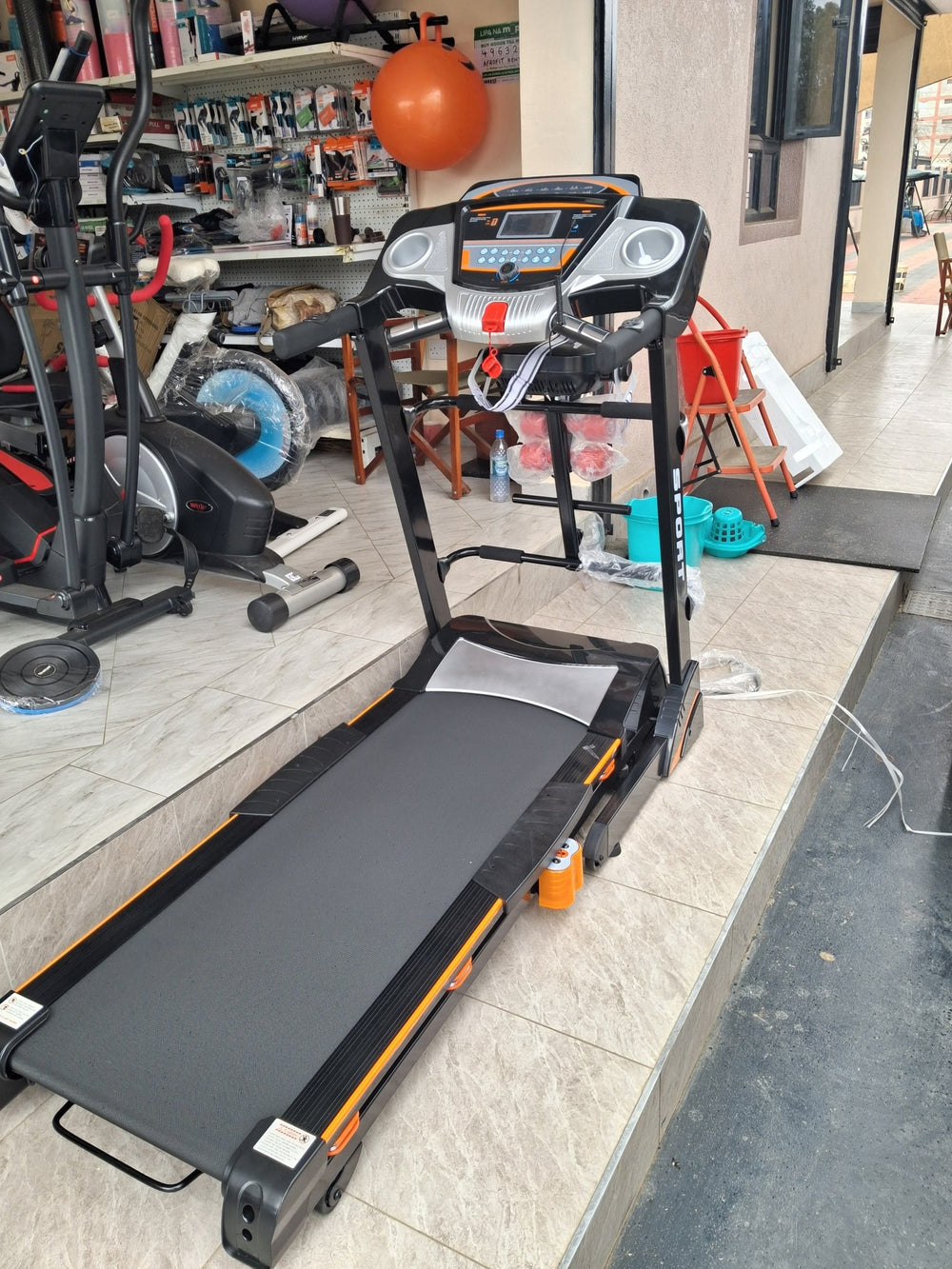 HRS T400ms Germany 3.5HP 18km/h 15% Incline + Massager - Afrofit GymStore