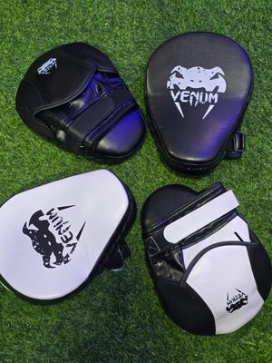 VENUM KICK BOXING FOCUS PAD PUNCHING MITTS PAIR - Afrofit GymStore